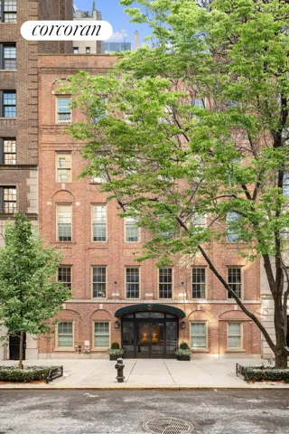 40 E 72ND Street, New York City, NY 10021