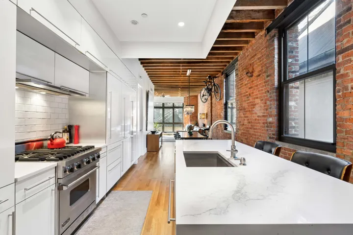 406 W 45TH Street, New York City, NY 10036