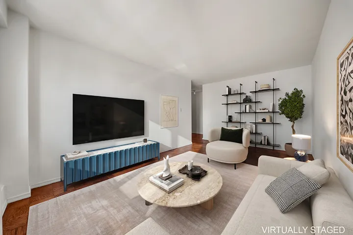 210 E Broadway, New York City, NY 10002