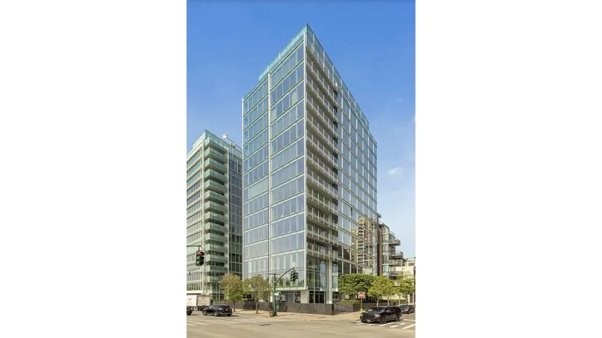 165 CHARLES Street, New York City, NY 10014