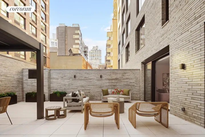 428 W 19TH Street, New York City, NY 10011