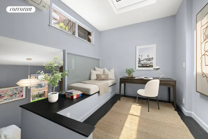 237 W 19TH Street, New York City, NY 10011