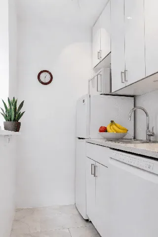 200 E 16th Street, New York City, NY 10003