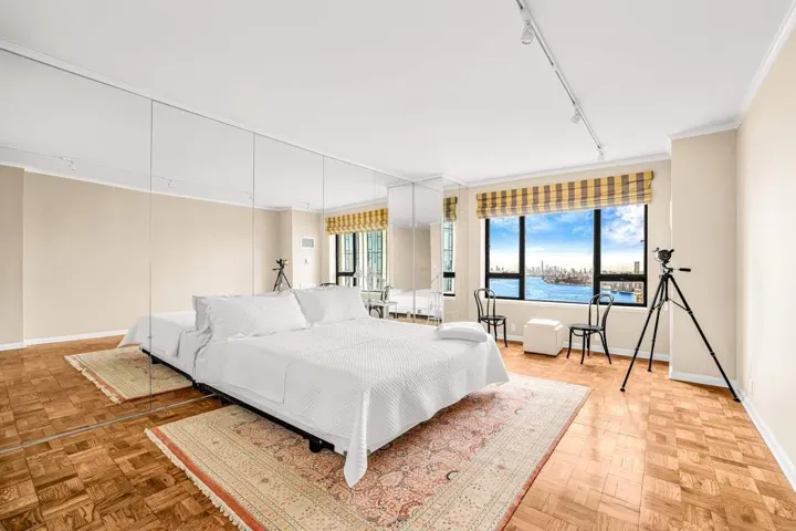 425 E 58th Street, New York City, NY 10022