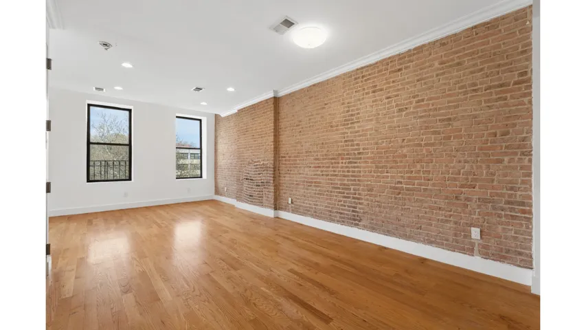 506 E 119TH Street, New York City, NY 10035