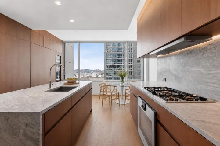 611 W 56th Street, New York City, NY 10019