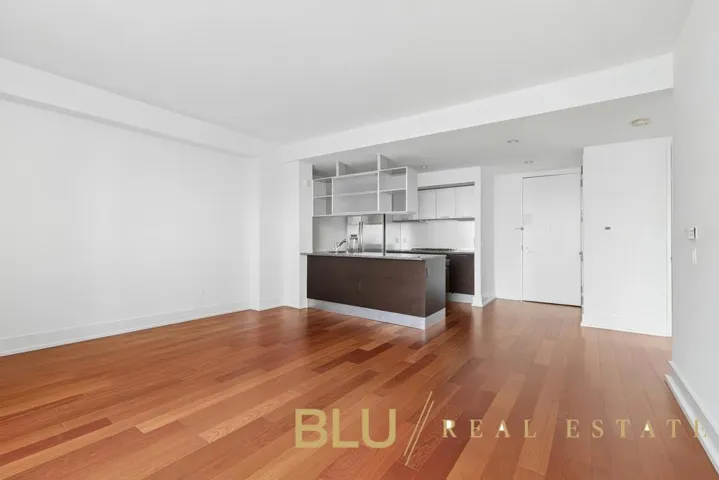 350 W 42nd Street, New York City, NY 10036