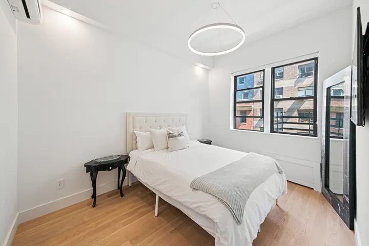 20 E 88TH Street, New York City, NY 10128