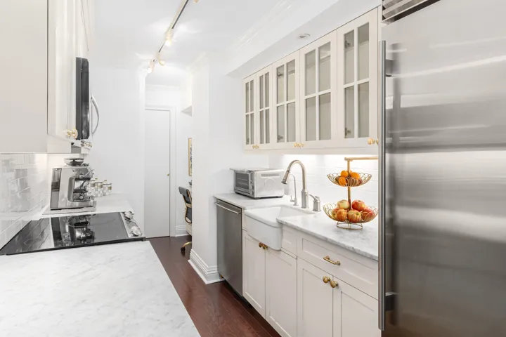 40 E 74TH Street, New York City, NY 10021