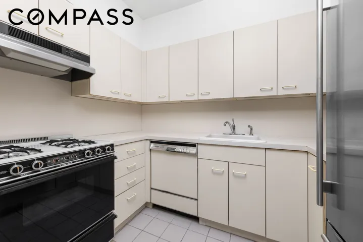 25 Sutton S Place, New York City, NY 10022
