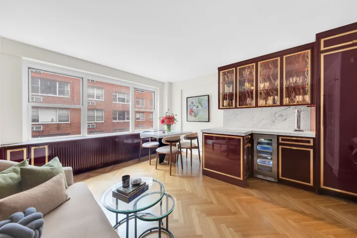 420 E 55TH Street, New York City, NY 10022