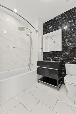 11-12 44th Drive, New York City, NY 11101