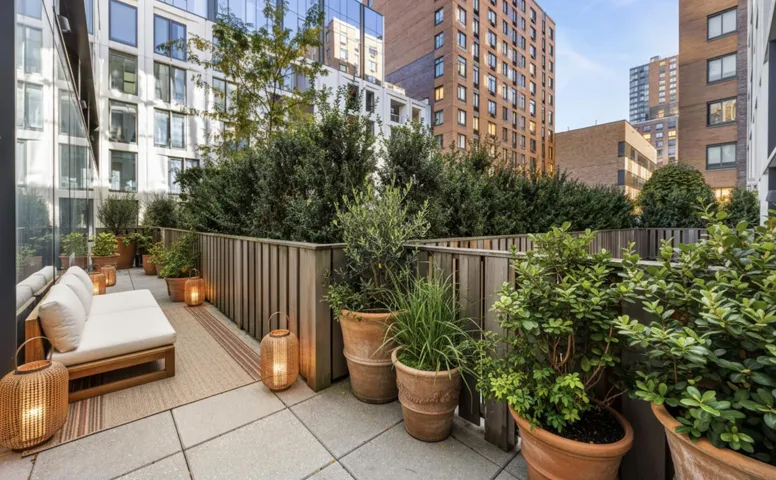 500 W 45th Street, New York City, NY 10036