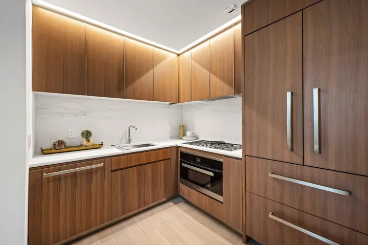 500 W 45th Street, New York City, NY 10036