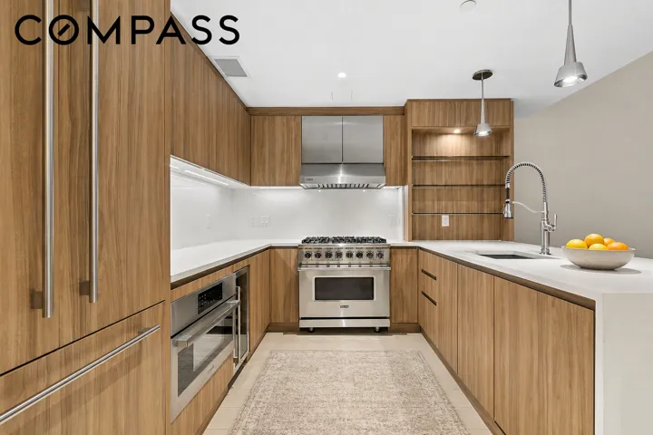 324 E 93rd Street, New York City, NY 10128