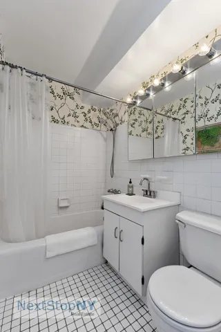 235 E 57TH Street, New York City, NY 10022