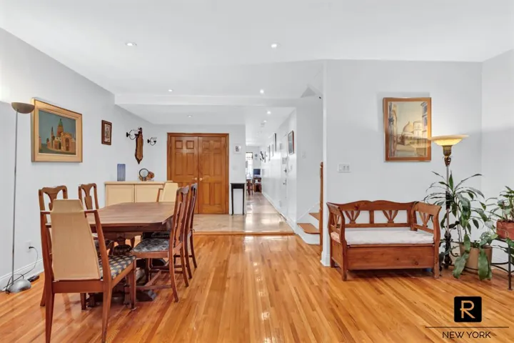 216 E 75th Street, New York City, NY 10021