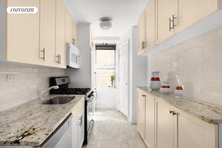 221 W 82ND Street, New York City, NY 10024