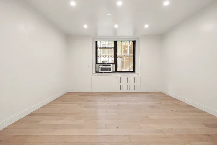 252 W 85TH Street, New York City, NY 10024