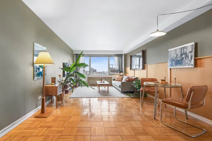 900 W 190th Street, New York City, NY 10040