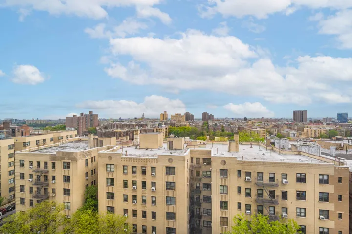 900 W 190th Street, New York City, NY 10040