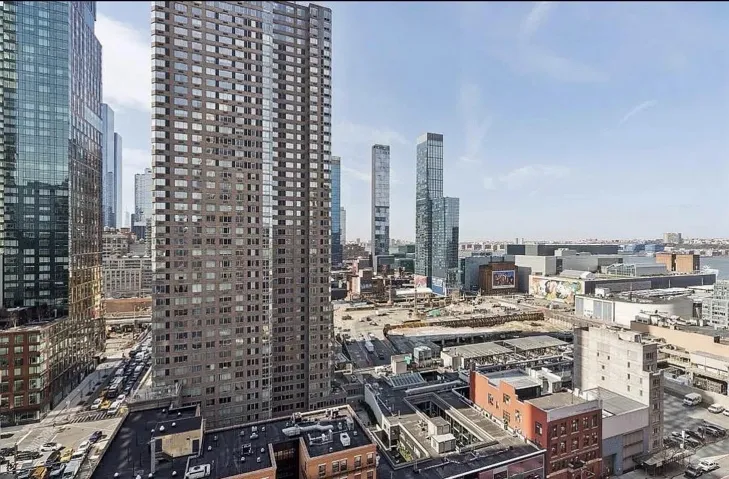 500 W 43rd Street, New York City, NY 10036