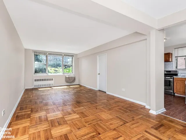 629 KAPPOCK Street, New York City, NY 10463