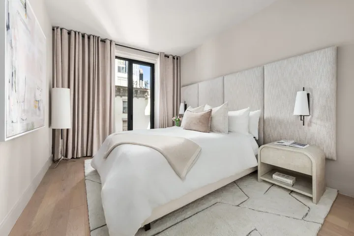 400 W 38TH Street, New York City, NY 10018