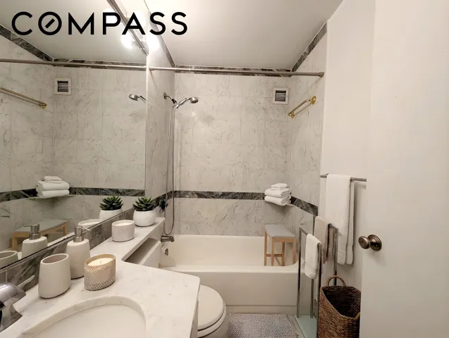 500 W 43rd Street, New York City, NY 10036