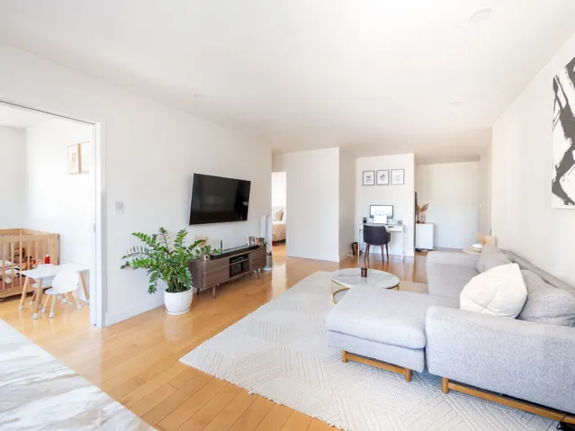 300 E 71ST Street, New York City, NY 10021