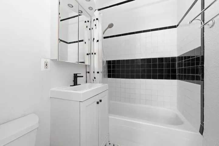 4 Lexington Avenue, New York City, NY 10010