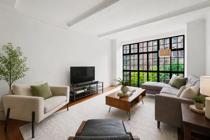 230 E 50TH Street, New York City, NY 10022
