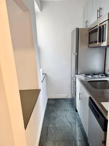29 W 65th Street, New York City, NY 10023