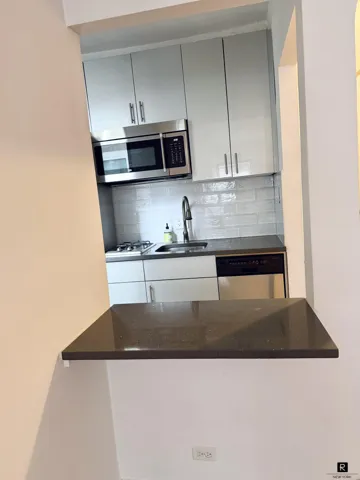 29 W 65th Street, New York City, NY 10023