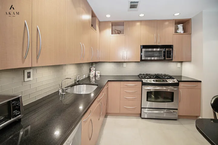 300 E 74th Street, New York City, NY 10021