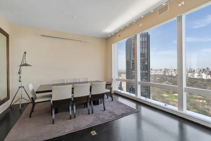 25 COLUMBUS Circle, New York City, NY 10019