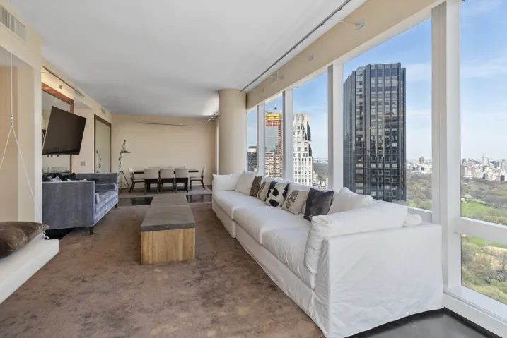 25 COLUMBUS Circle, New York City, NY 10019