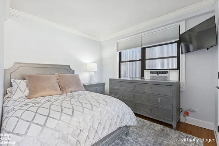 330 3RD Avenue, New York City, NY 10010