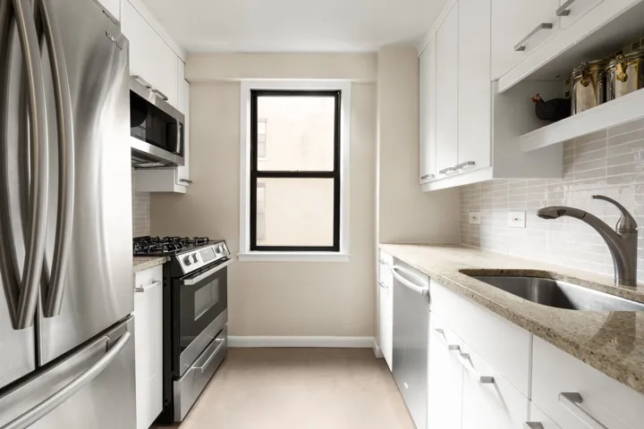 201 E 28TH Street, New York City, NY 10016