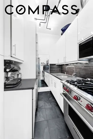 92 Horatio Street, New York City, NY 10014