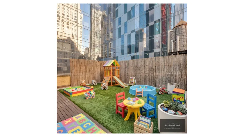 152 W 58TH Street, New York City, NY 10019