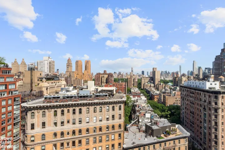 2025 BROADWAY, New York City, NY 10023