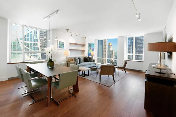 15 W 53rd Street, New York City, NY 10019