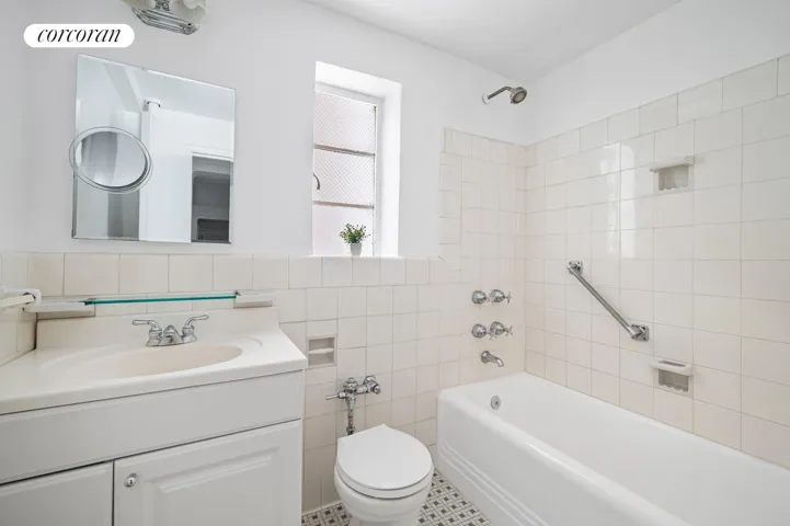 110 E 87TH Street, New York City, NY 10128