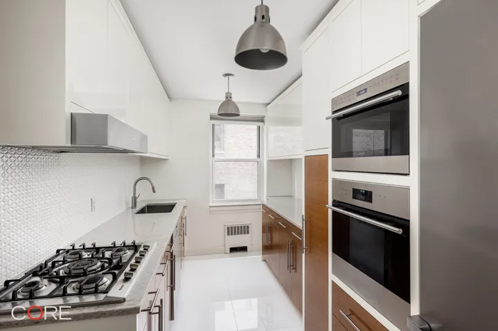 76-10 34th Avenue, New York City, NY 11372