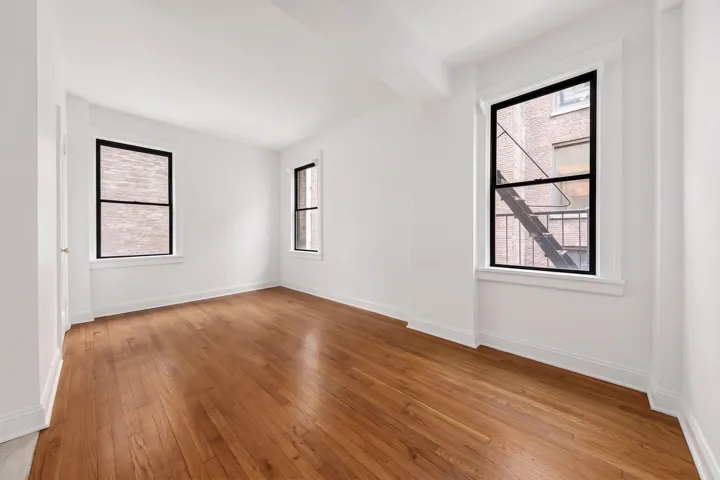 35 E 30TH Street, New York City, NY 10016