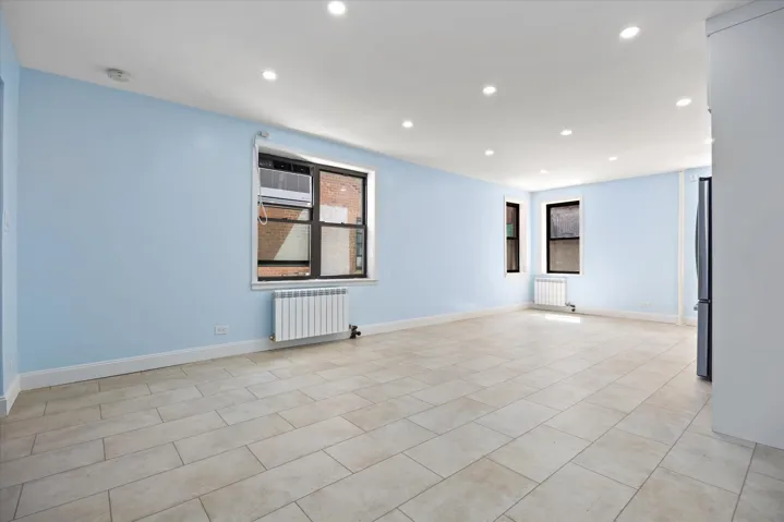 25 Indian Road, New York City, NY 10034