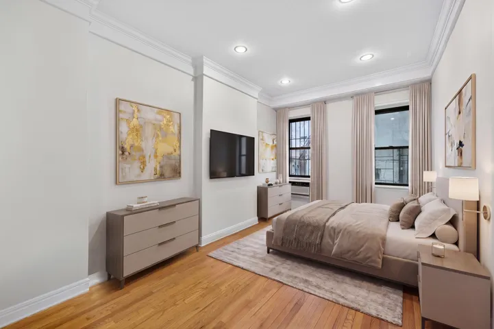13 DOWNING Street, New York City, NY 10014