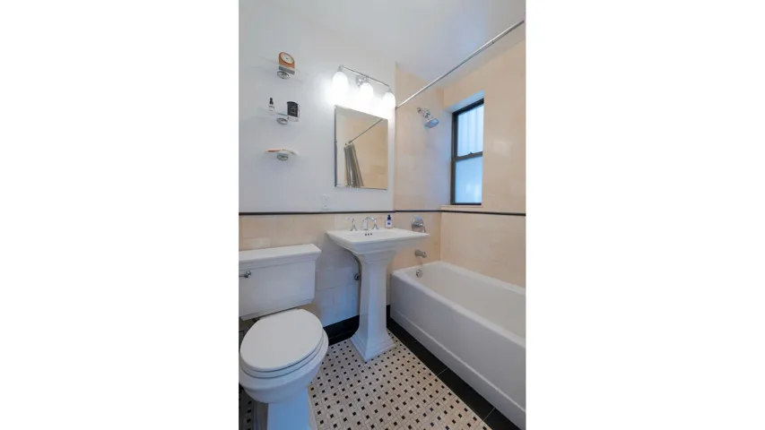 60 E 9TH Street, New York City, NY 10003