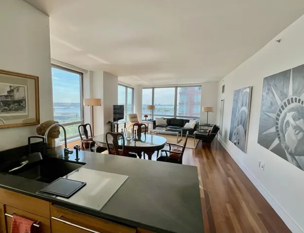 30 West Street, New York City, NY 10004